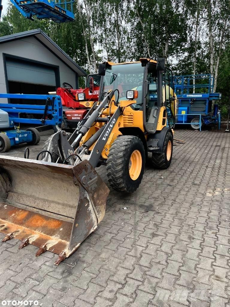 Volvo L 25 F Gumikerekes homlokrakodók