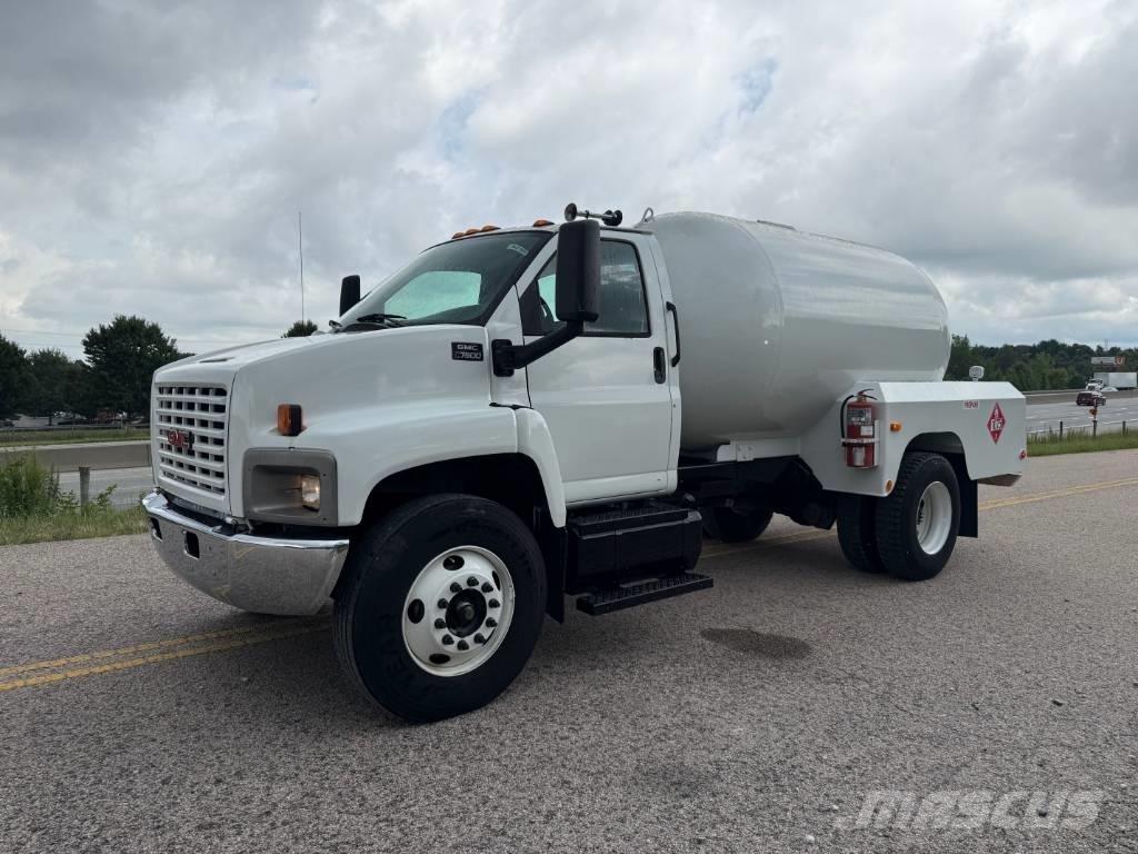 GMC C7500 Tartályos teherautók
