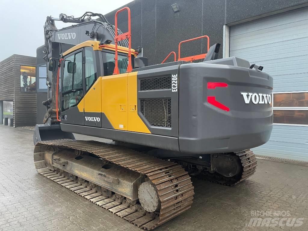 Volvo EC220E Lánctalpas kotrók