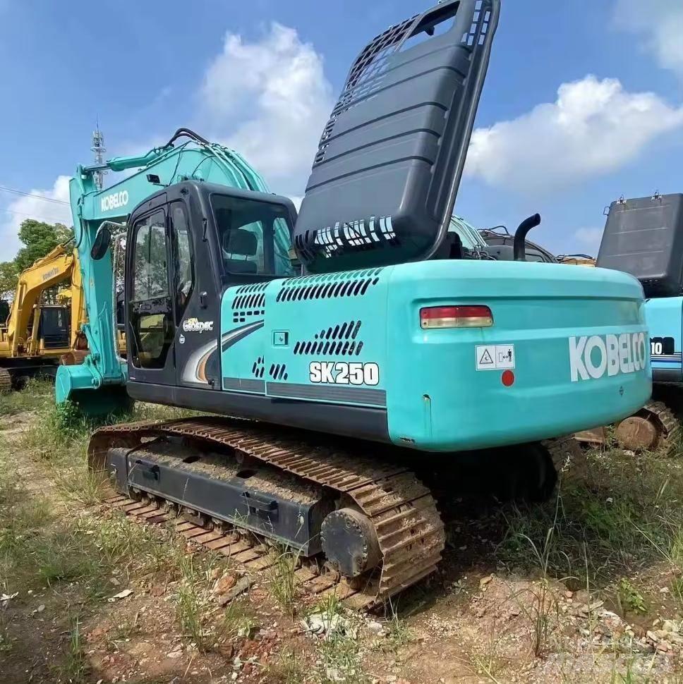 Kobelco SK 250 Lánctalpas kotrók