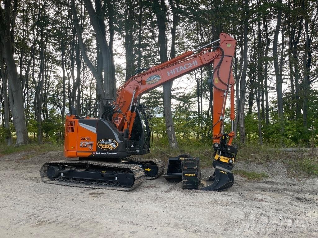Hitachi ZX 135 US-7 Lánctalpas kotrók