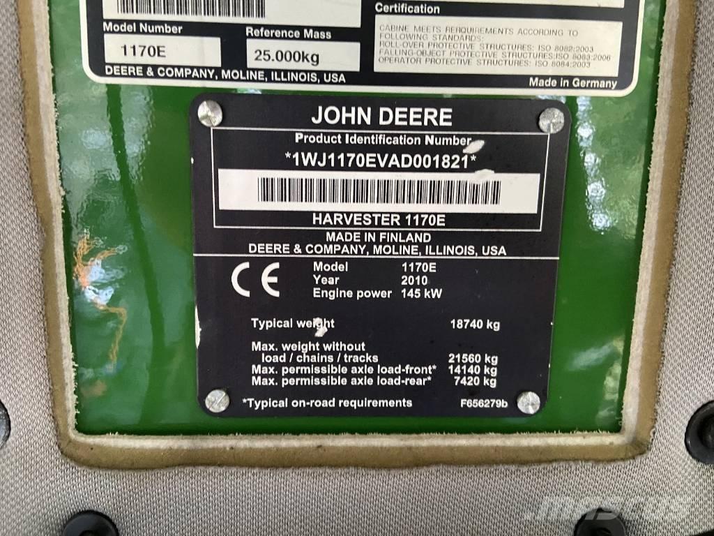 John Deere 1170 E Betakarítók