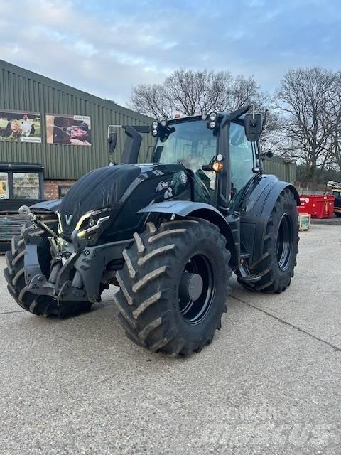 Valtra T 235 D Traktorok