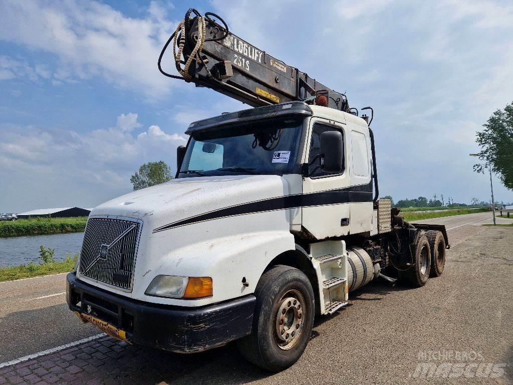 Volvo NH12.460 Nyergesvontatók
