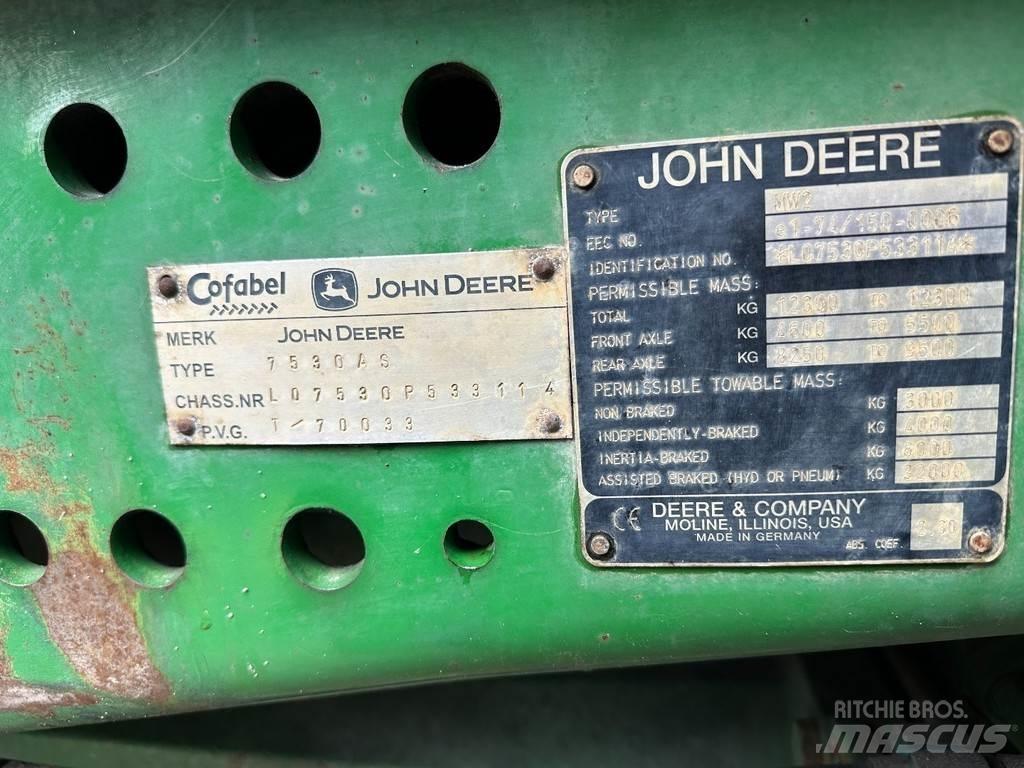 John Deere 7530 Traktorok