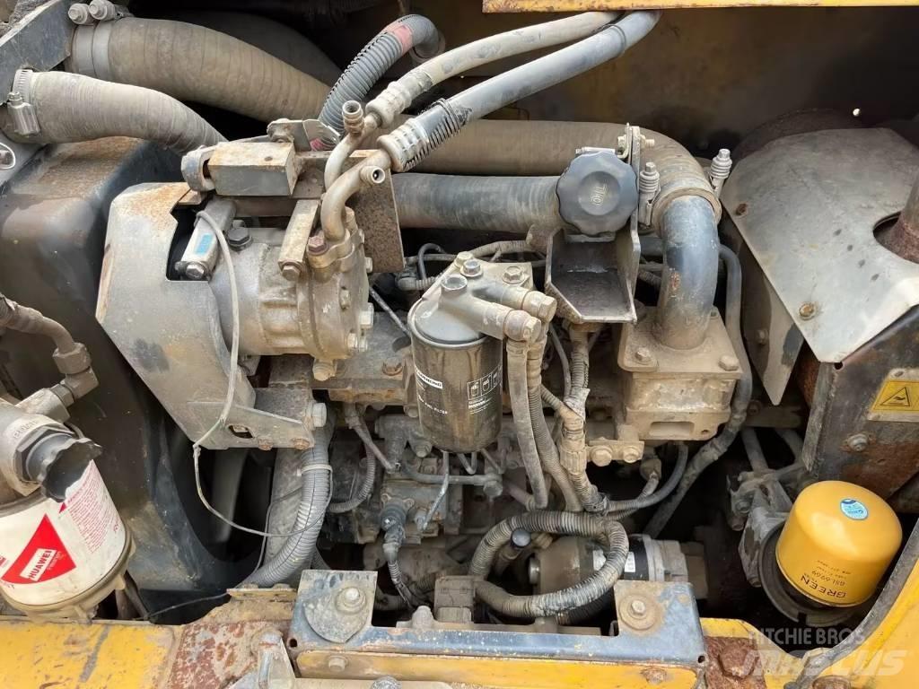 Komatsu PC70-8加长臂 Lánctalpas kotrók