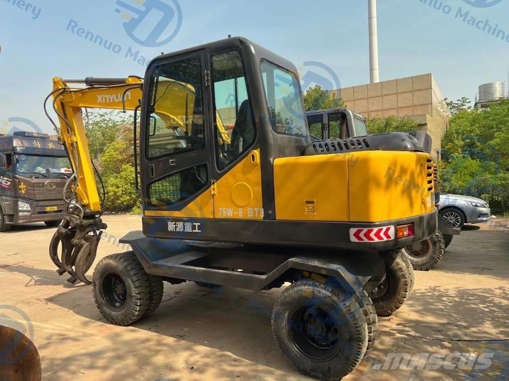 Xinyuan XYB75 Gumikerekes kotrók