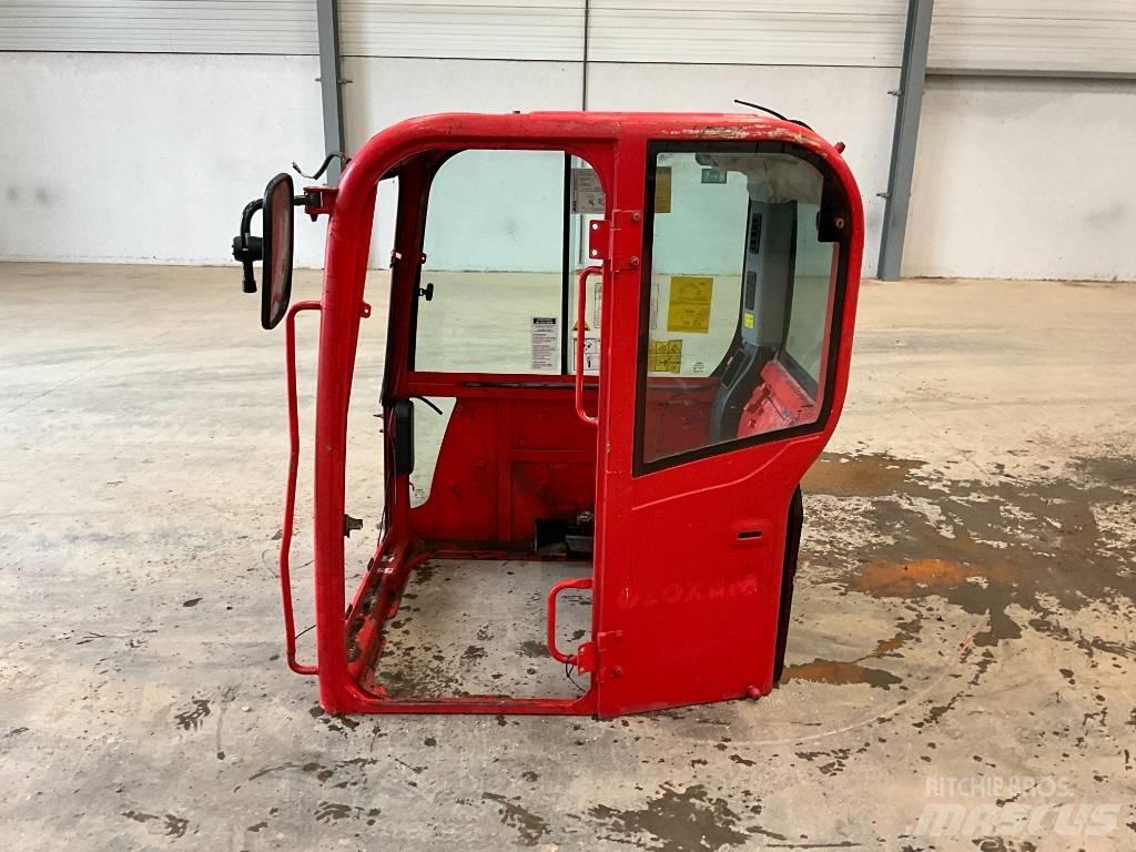 Bobcat E 80 Vezetőfülke és belső tartozékok
