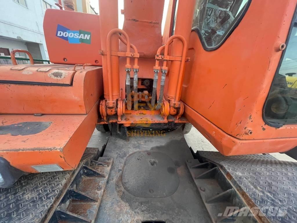 Doosan DH210W-7 Gumikerekes kotrók