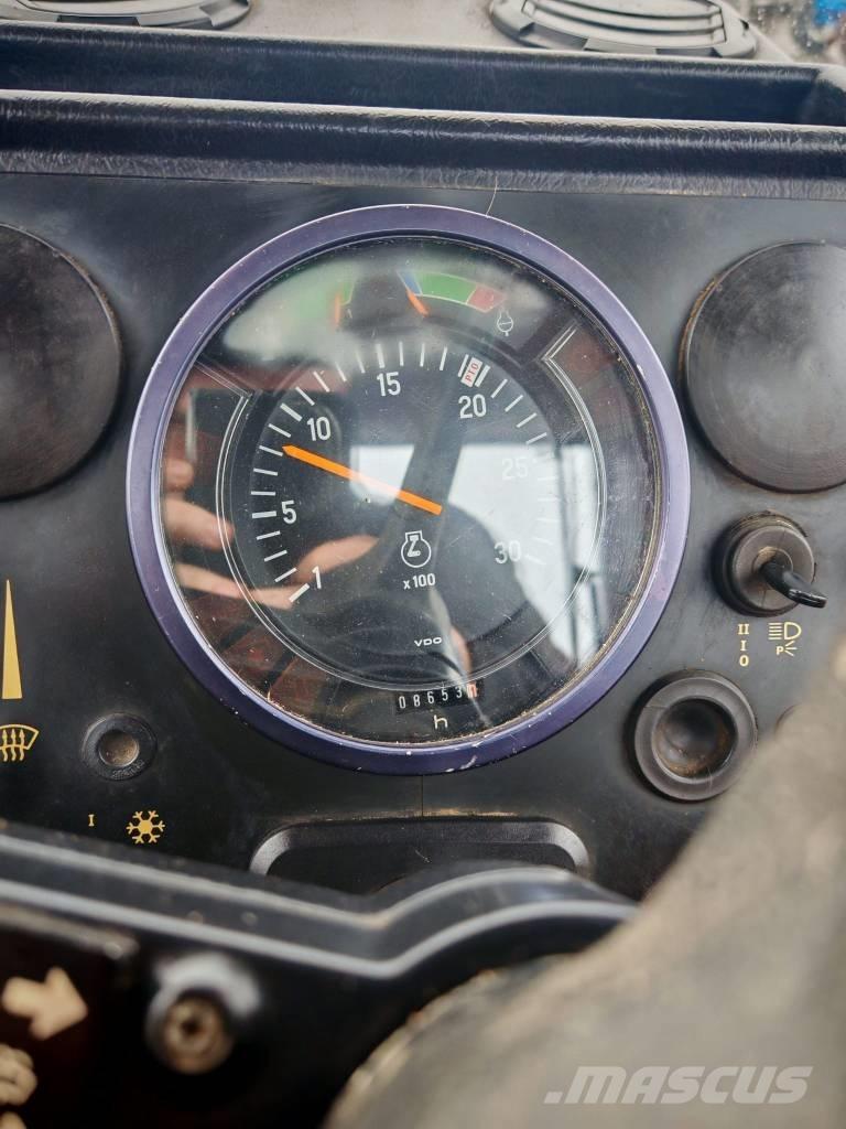 Valmet 705 Traktorok