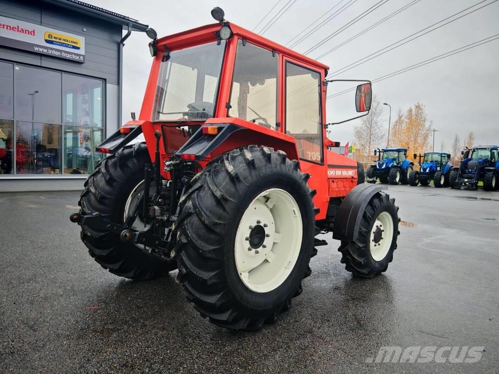 Valmet 705 Traktorok