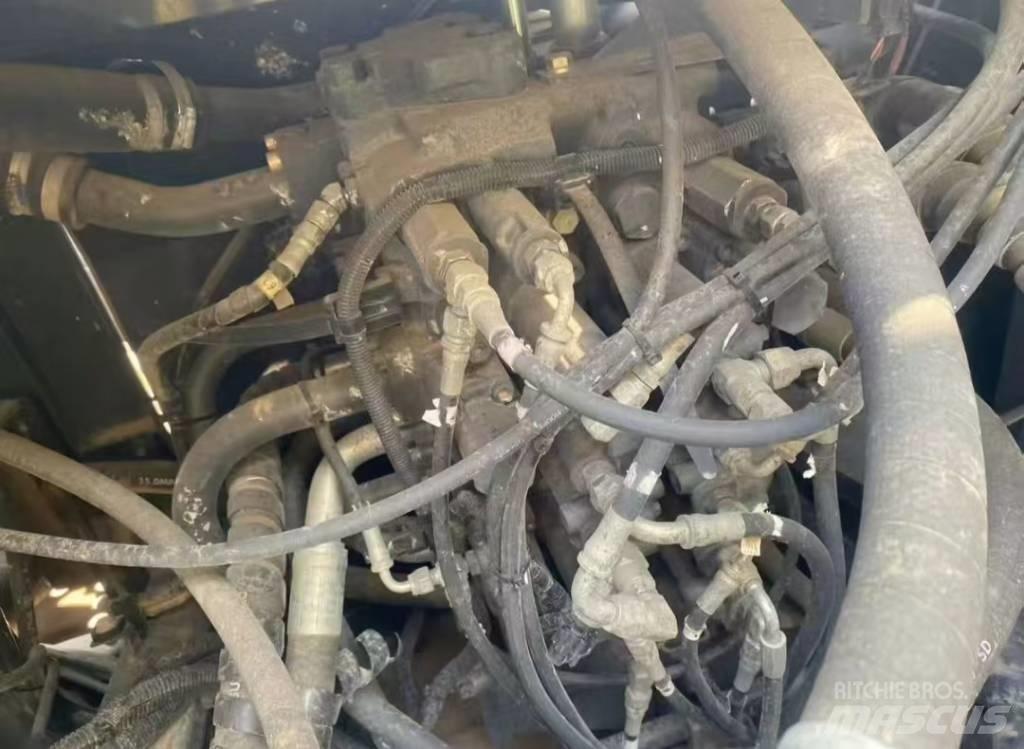 Sumitomo SH240LC Lánctalpas kotrók