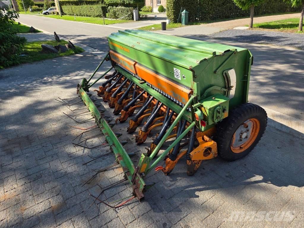 Amazone D8-30 Sorvetőgép