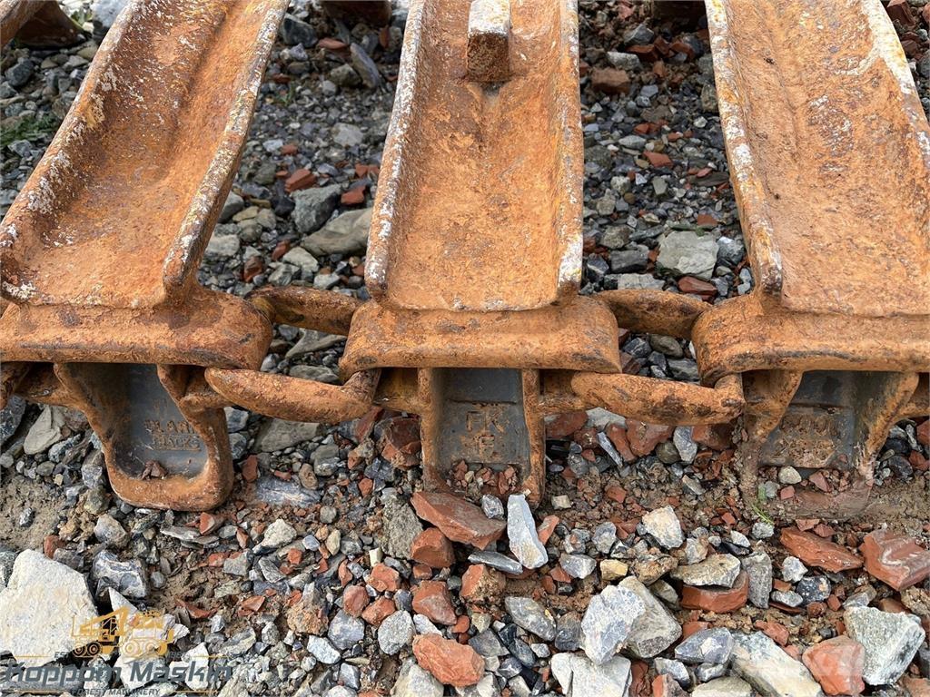 Clark ATF 600x26,5 Lánctalpak, láncok és futóművek