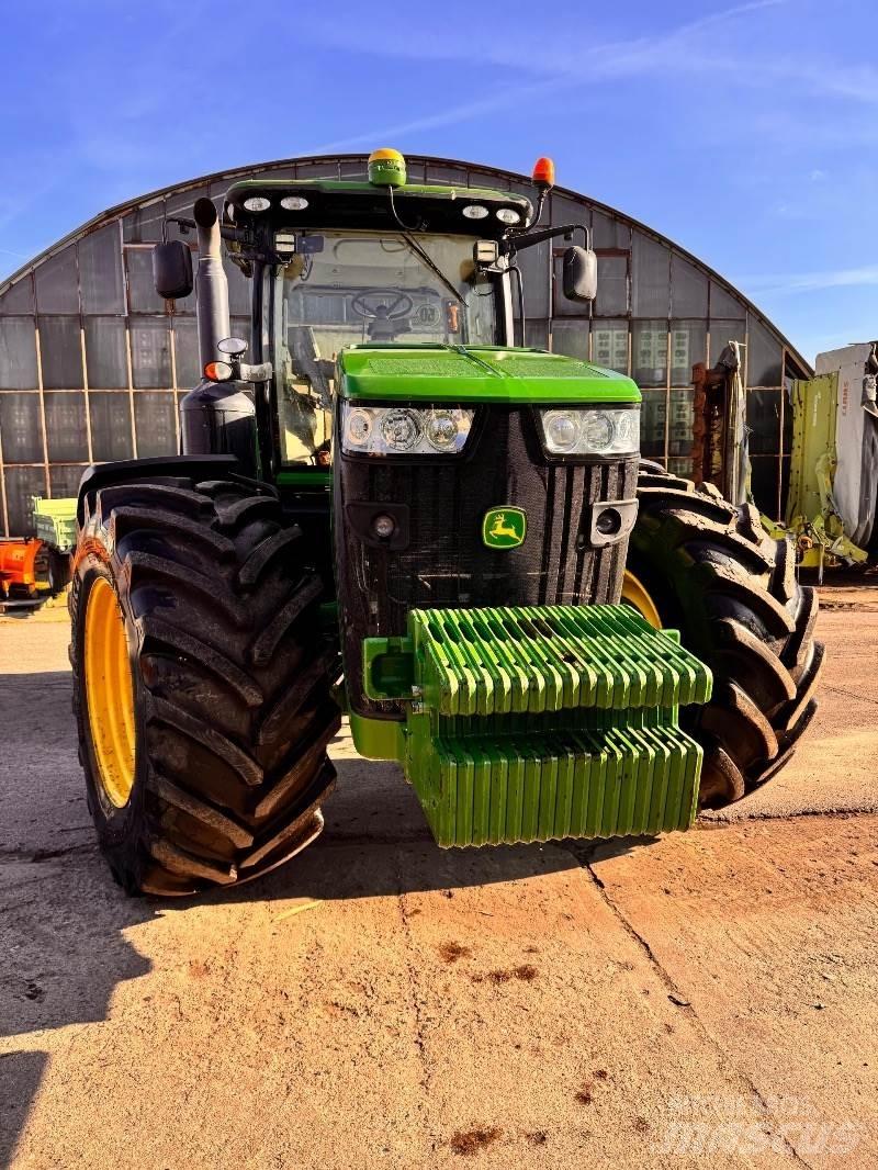 John Deere 8320 R Traktorok