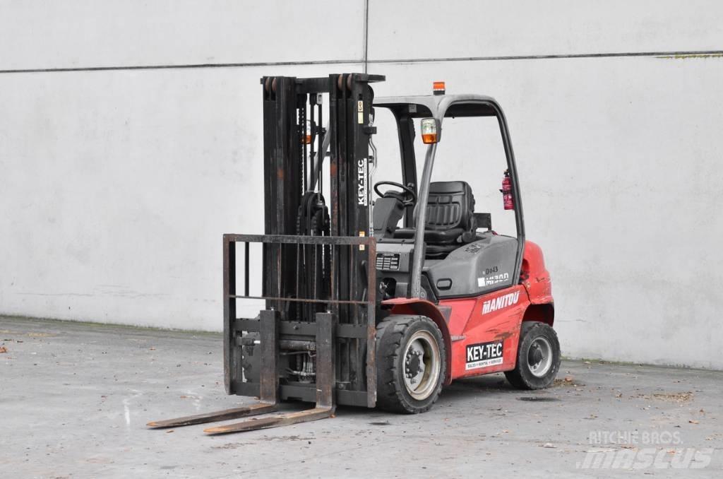 Manitou MI 30 D Dízel targoncák