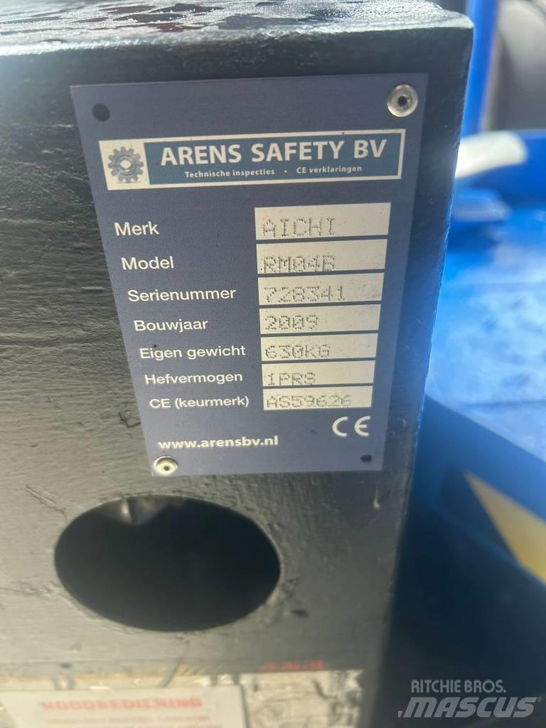 Aichi RM04B Egyéb felvonók és állványok