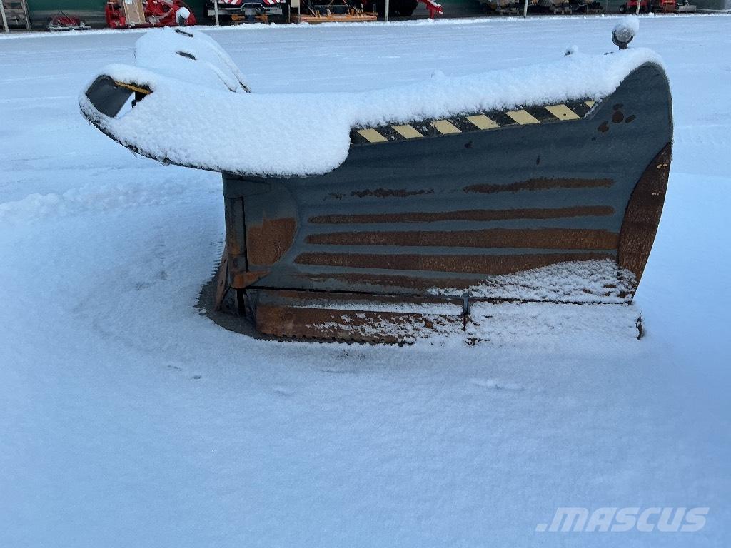 Stark NL3600R Hóeltakarítók