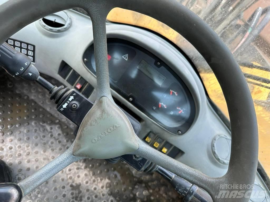Volvo L180E Gumikerekes homlokrakodók
