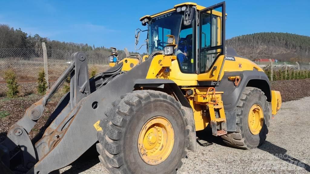 Volvo L 120 H Gumikerekes homlokrakodók
