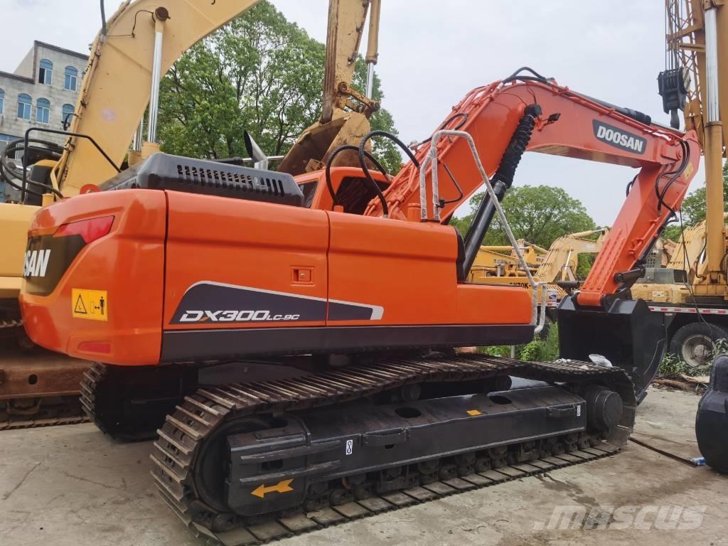 Doosan DX 300 LC Lánctalpas kotrók