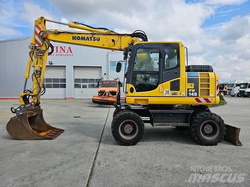 Komatsu PW 148-8 Gumikerekes kotrók