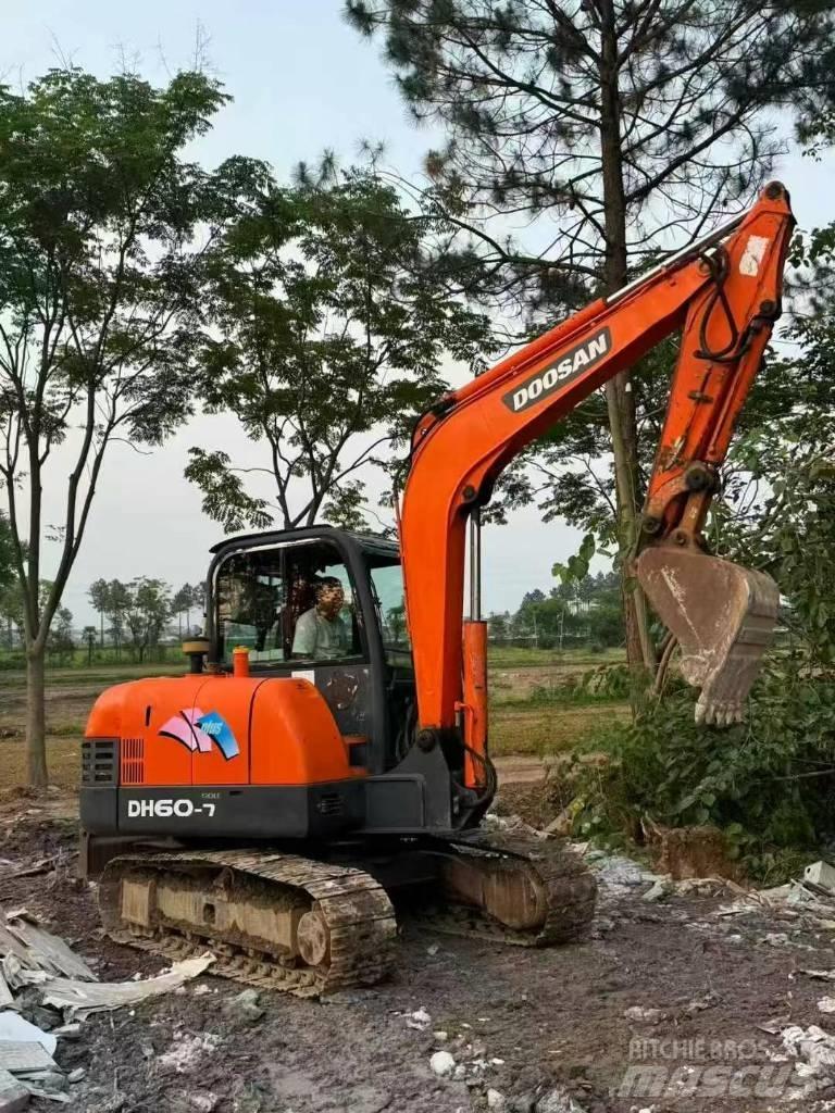 Doosan DH 60-7 Mini kotrók < 7t