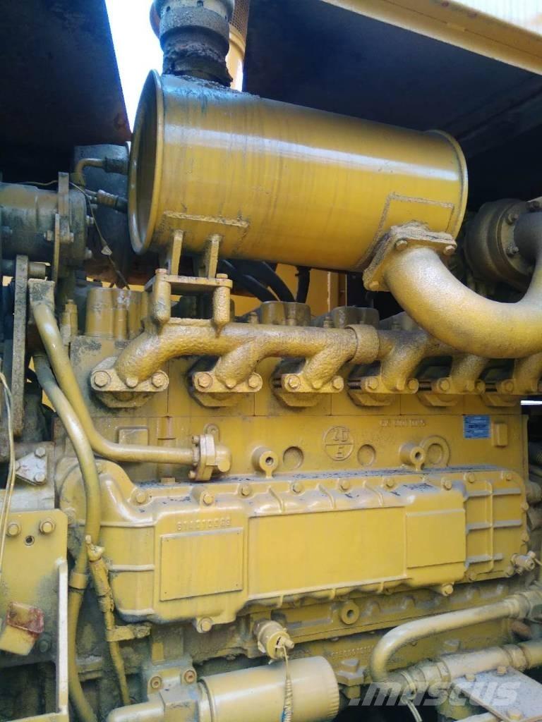 CAT 966 F Gumikerekes homlokrakodók