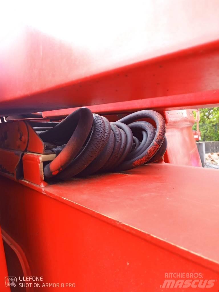 JLG 600 AJ Karos emelők