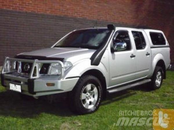 Nissan NAVARA ST-X Transporterek