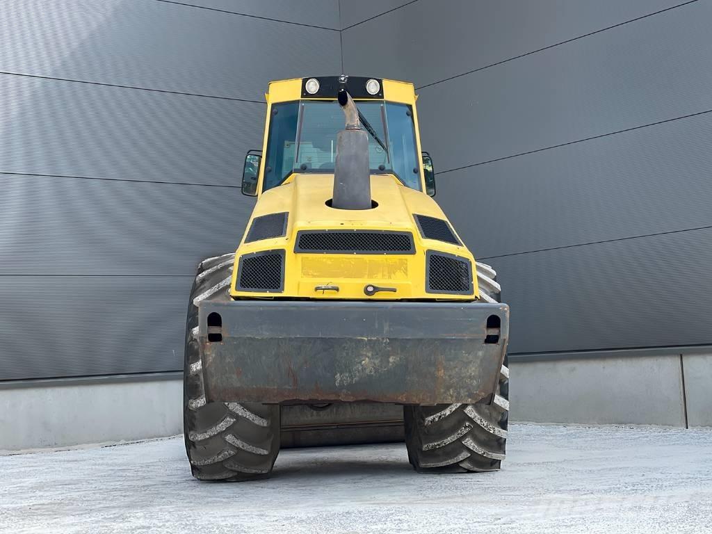 Bomag BW 213 DH-4 Egydobos hengerek