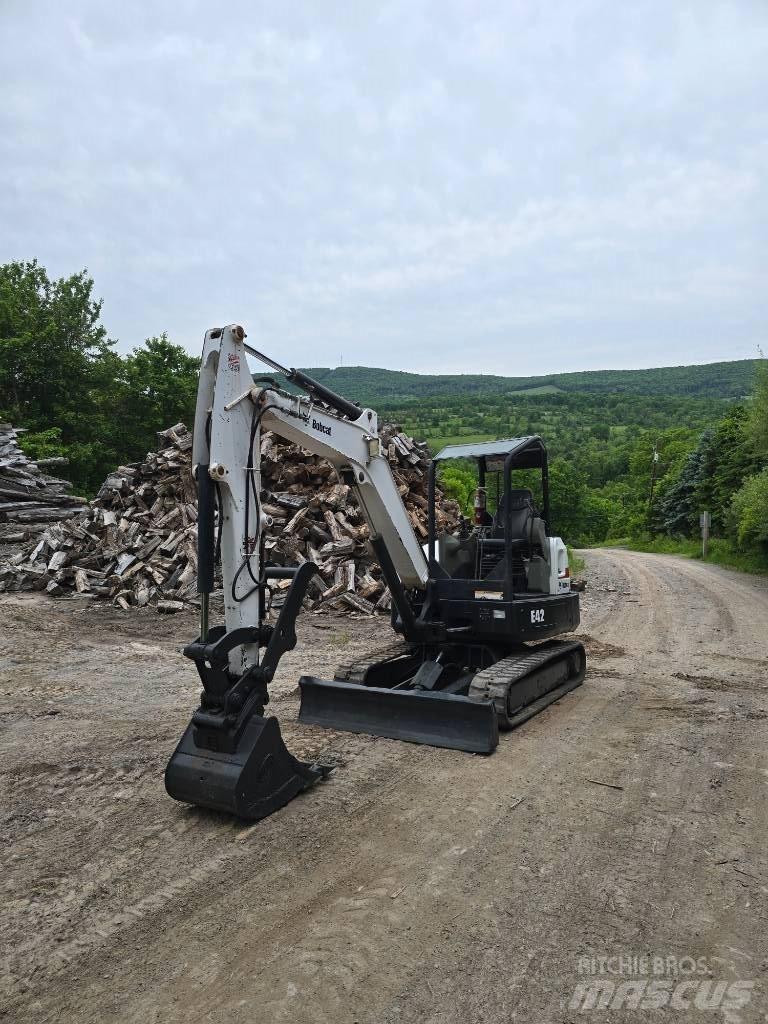 Bobcat E 42 Mini kotrók < 7t