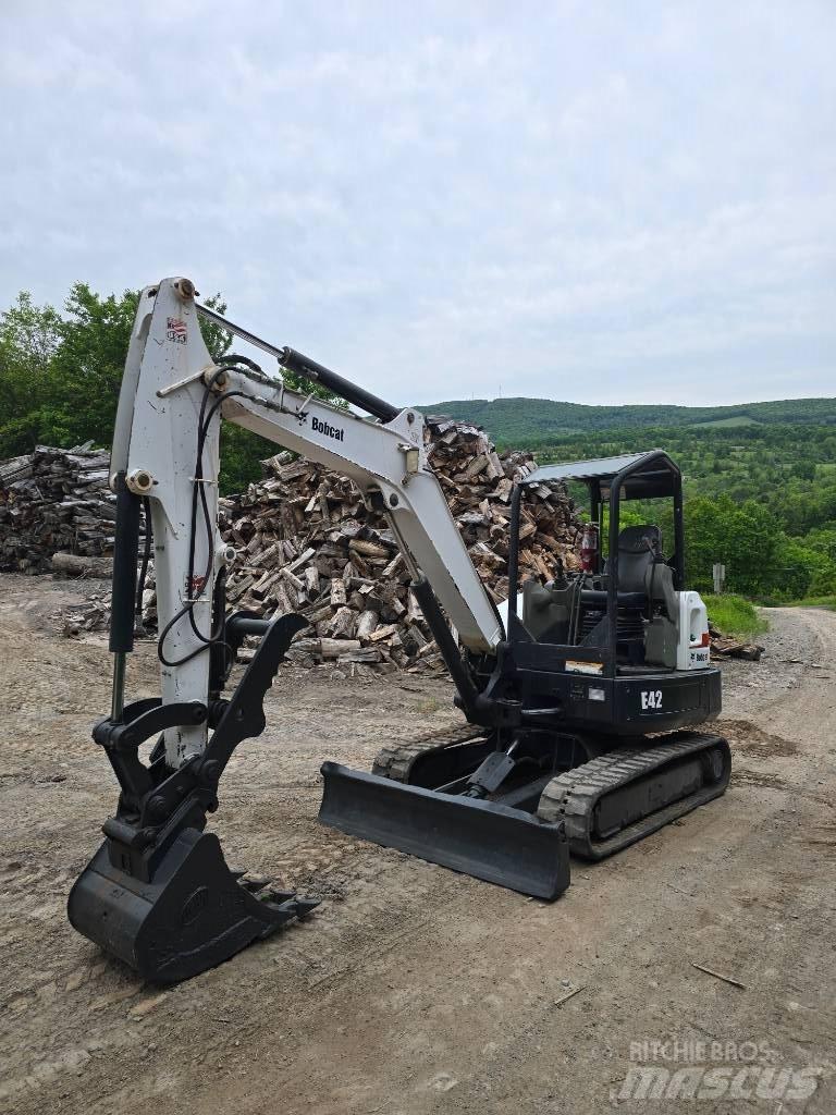 Bobcat E 42 Mini kotrók < 7t