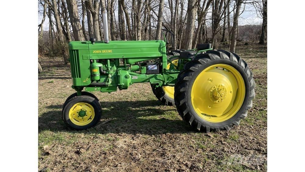 John Deere 40T Traktorok