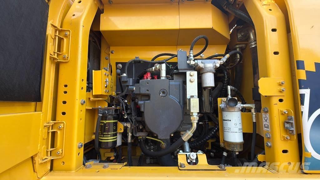 Komatsu HB 215 LC-3 Lánctalpas kotrók