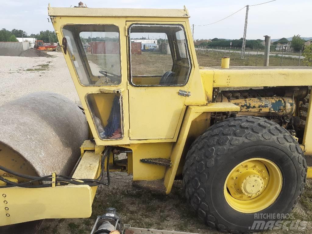 Bomag BW 212 D Talajtömörítő gépek