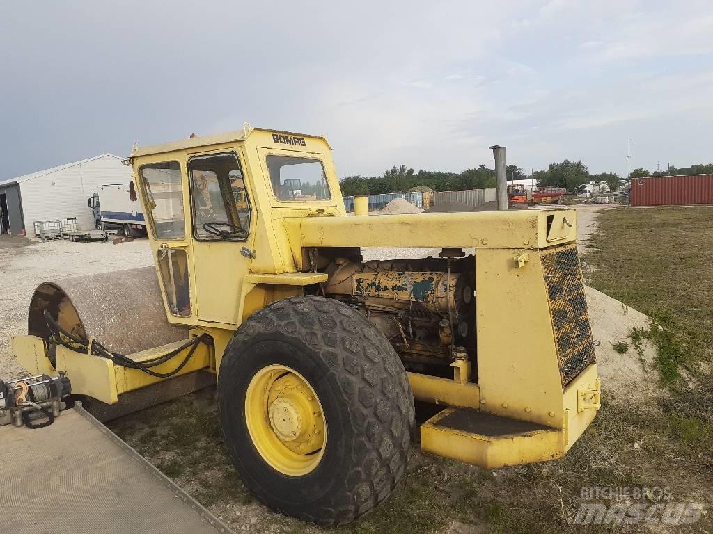 Bomag BW 212 D Talajtömörítő gépek