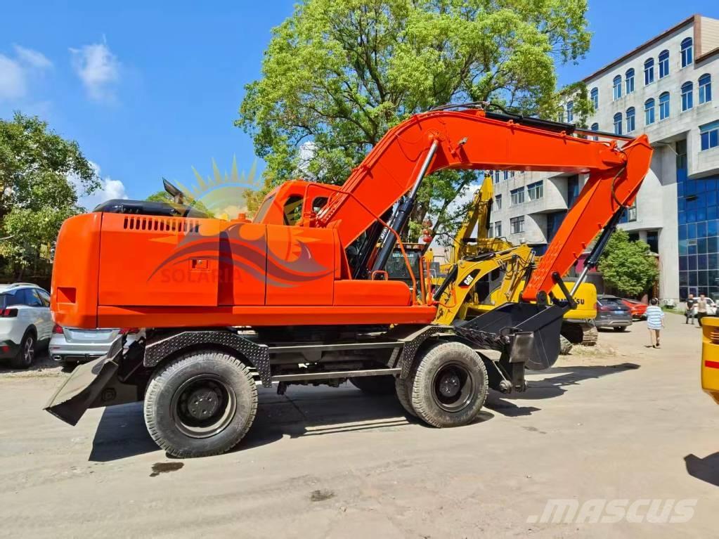 Doosan DH 210 W-7 Gumikerekes kotrók