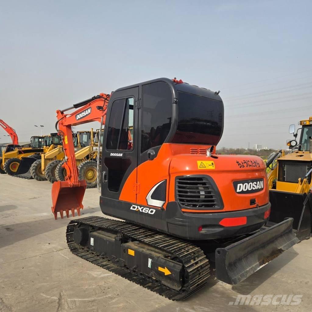 Doosan DX 60 Mini kotrók < 7t