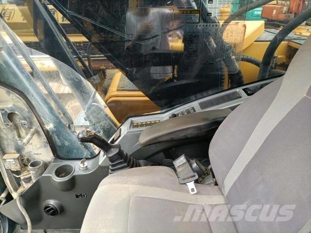 Hyundai 220LC Lánctalpas kotrók