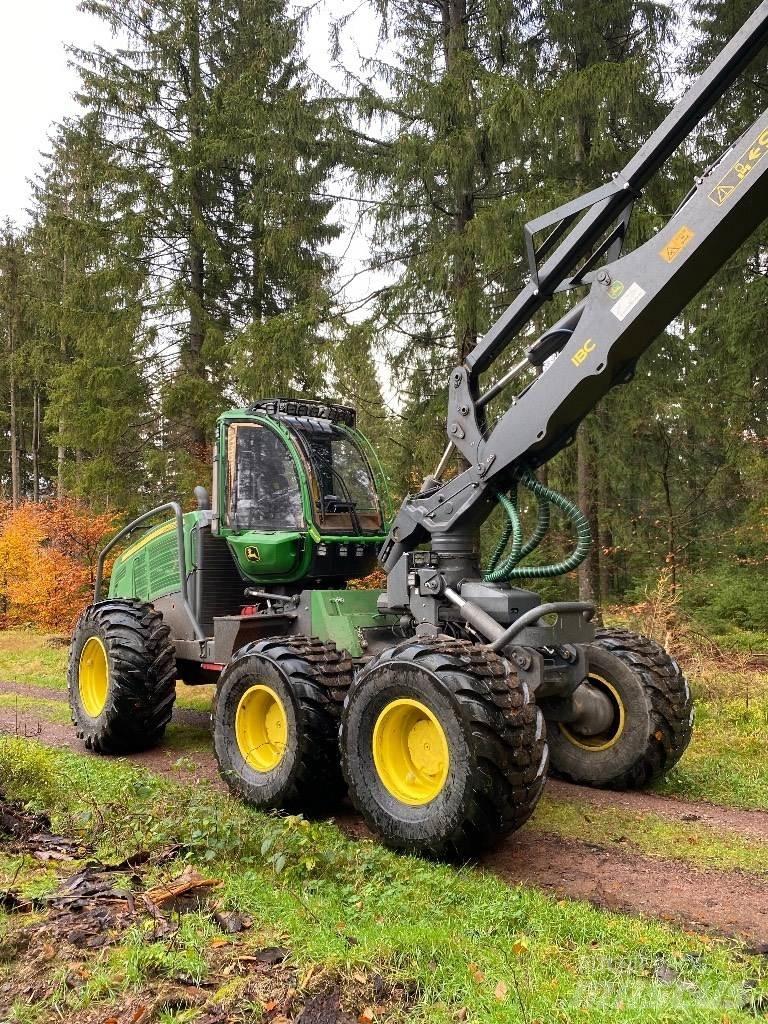 John Deere 1470 G Betakarítók