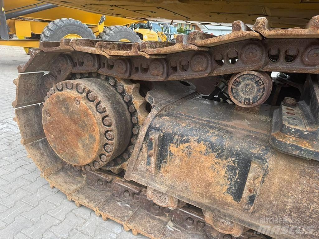 CAT 390 F L ME Lánctalpas kotrók
