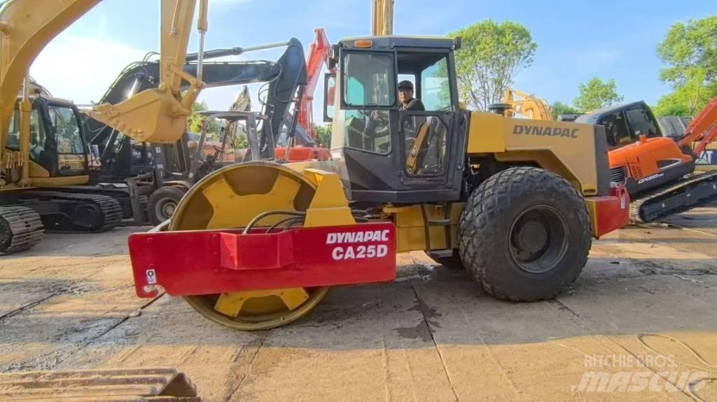 Dynapac CA 25 D Egydobos hengerek
