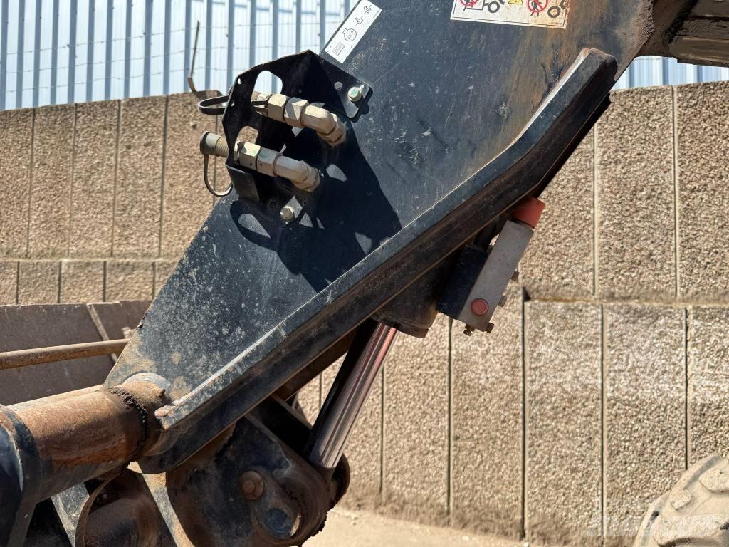 Manitou MT 733 Teleszkópos rakodók