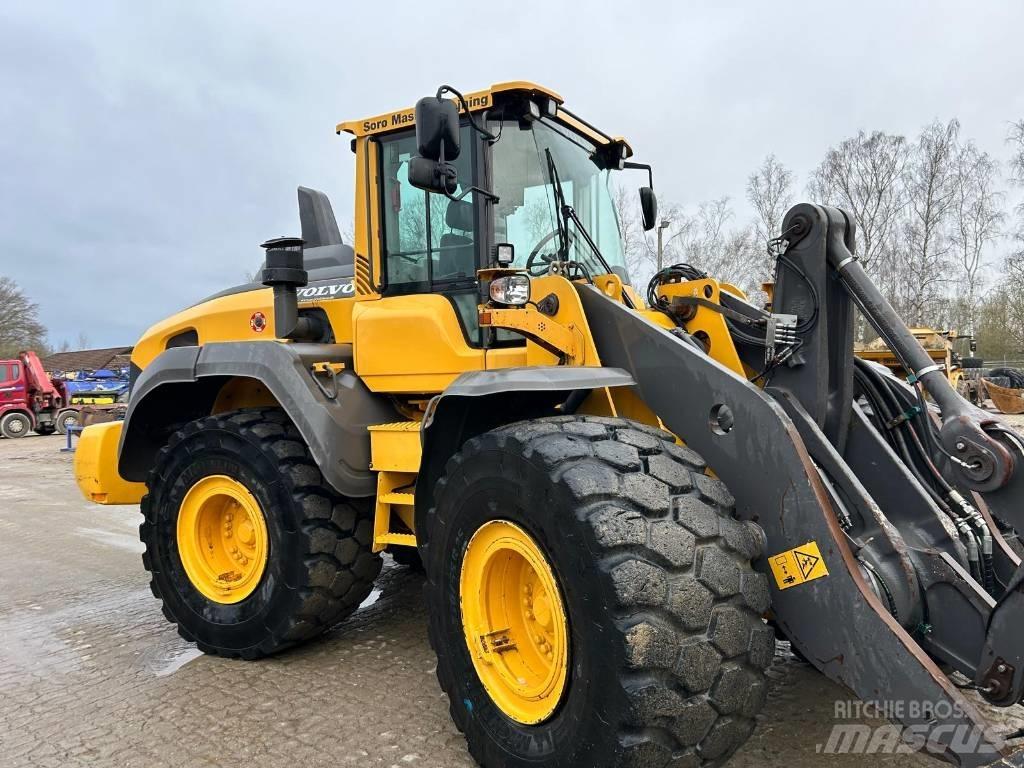 Volvo L 120 H Gumikerekes homlokrakodók