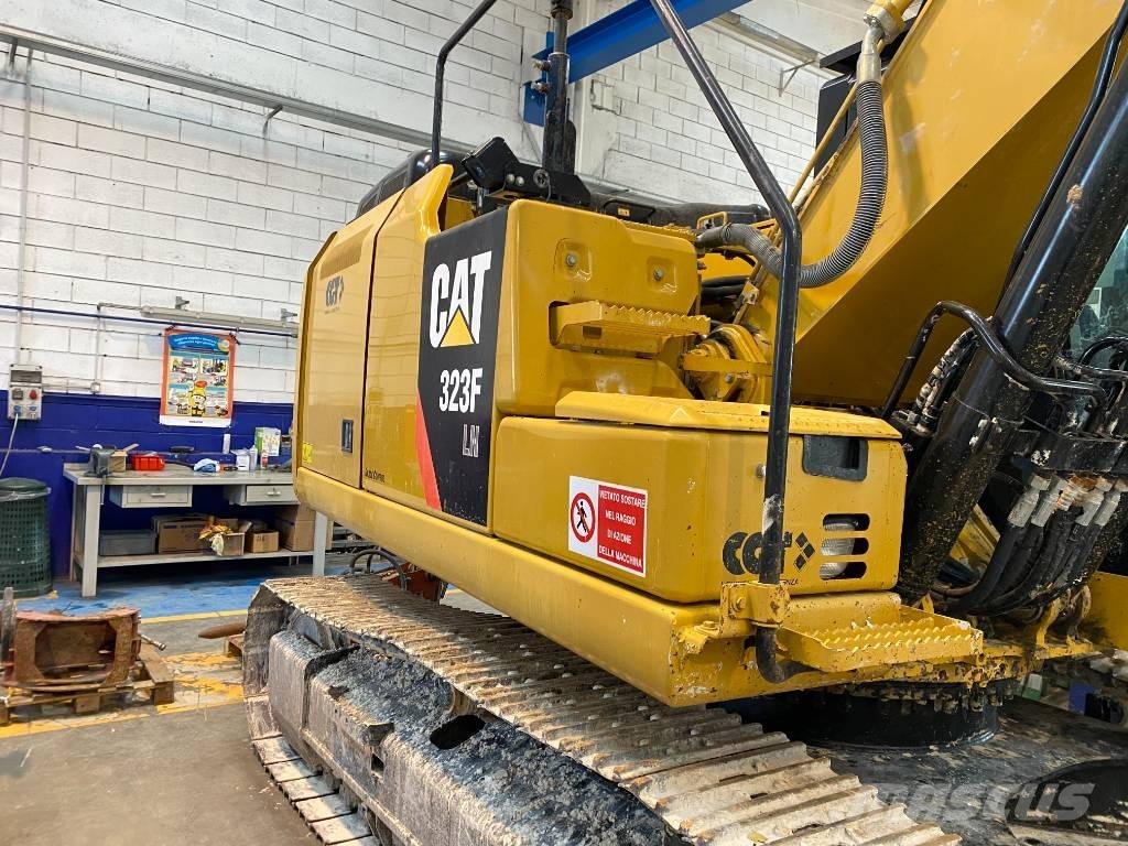 CAT 323F LN Lánctalpas kotrók