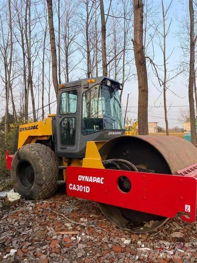 Dynapac CA301 Egydobos hengerek