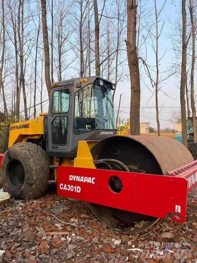 Dynapac CA301 Egydobos hengerek