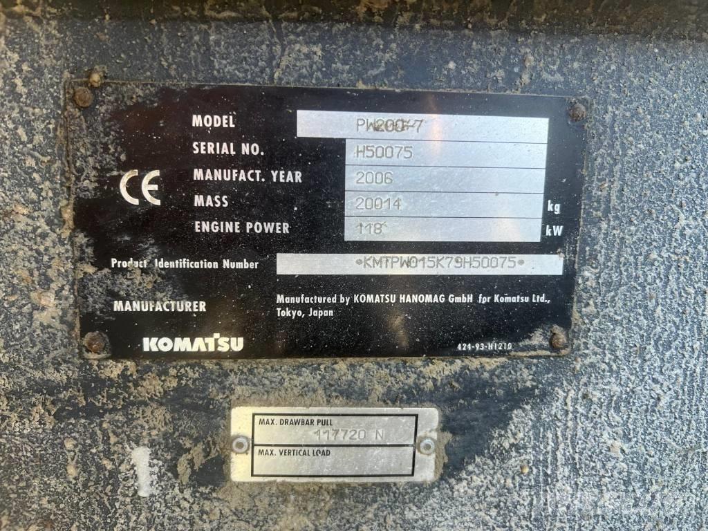 Komatsu PW 200-7 Gumikerekes kotrók