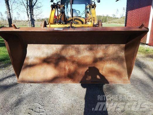 JCB 4 X Gumikerekes homlokrakodók